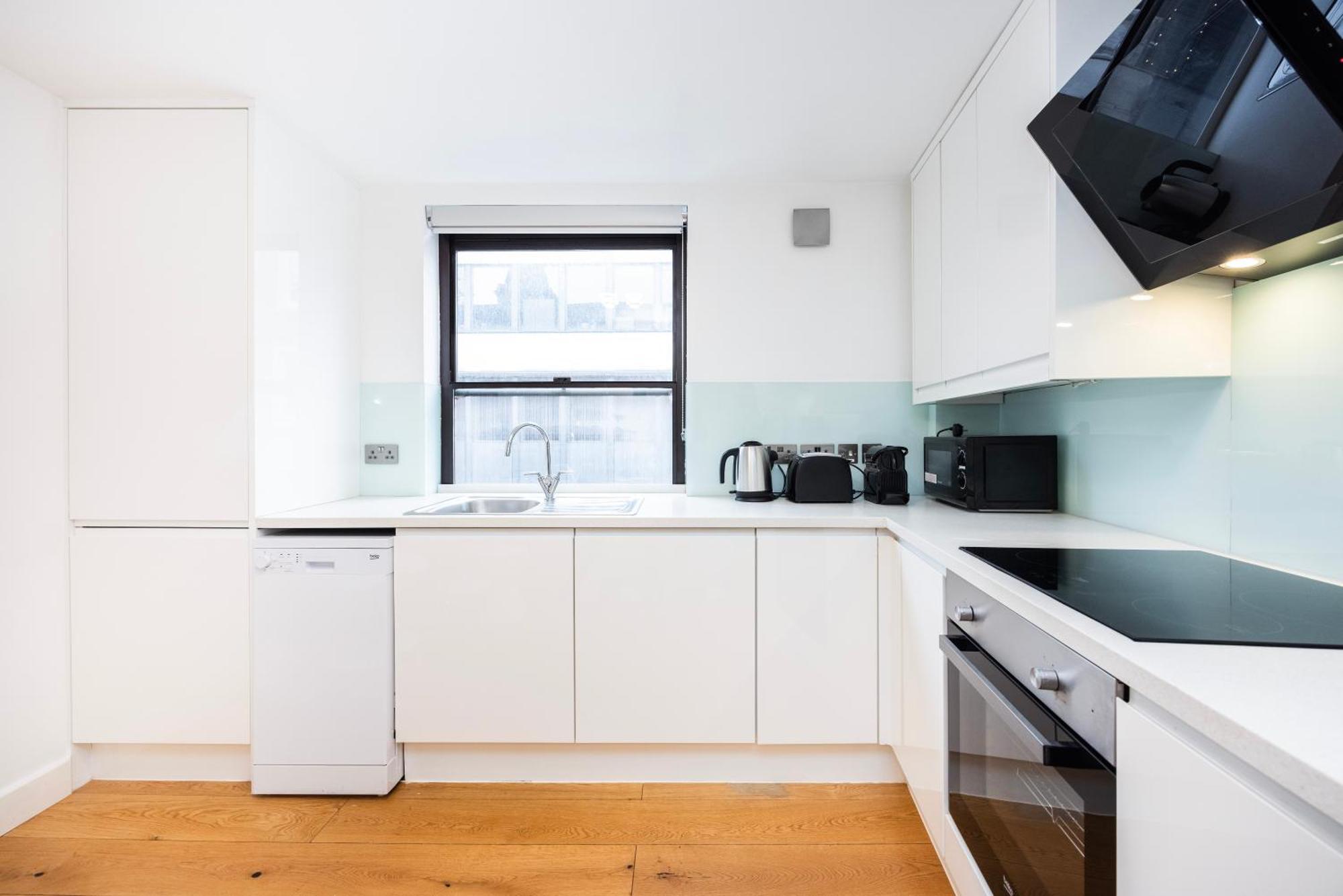 Stunning 2bed In Soho,steps From Piccadilly Circus * Лондон