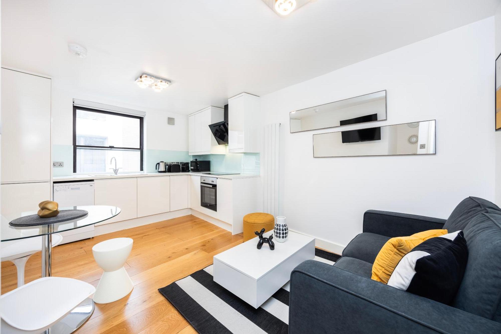 Stunning 2bed In Soho,steps From Piccadilly Circus Лондон