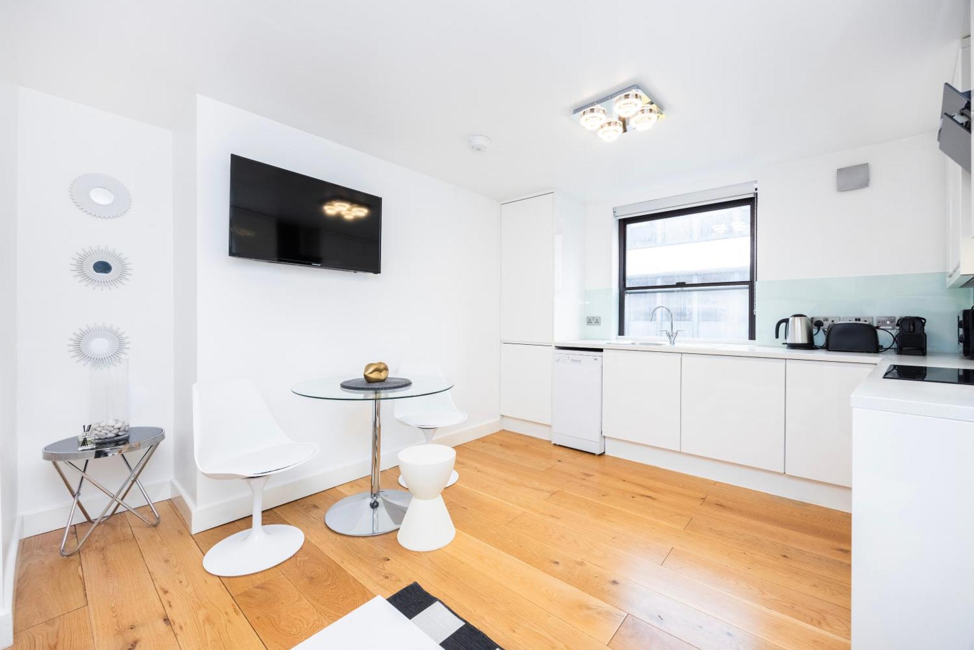 Stunning 2bed In Soho,steps From Piccadilly Circus Апартаменты *